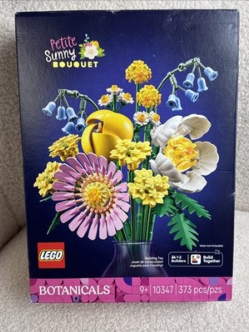 Lego Botanicals Bouquet in Yellow, Pink, White and Blue